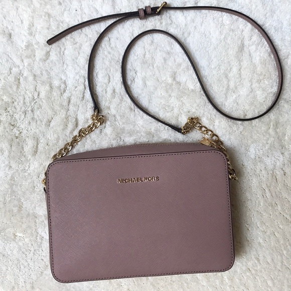 Michael Kors Handbags - Michael Kors crossbody